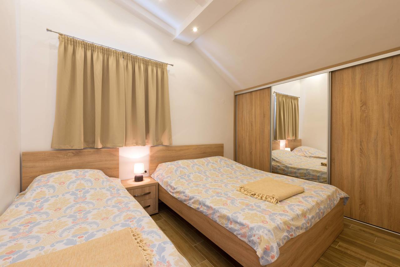 42° North Apartments Tivat Extérieur photo